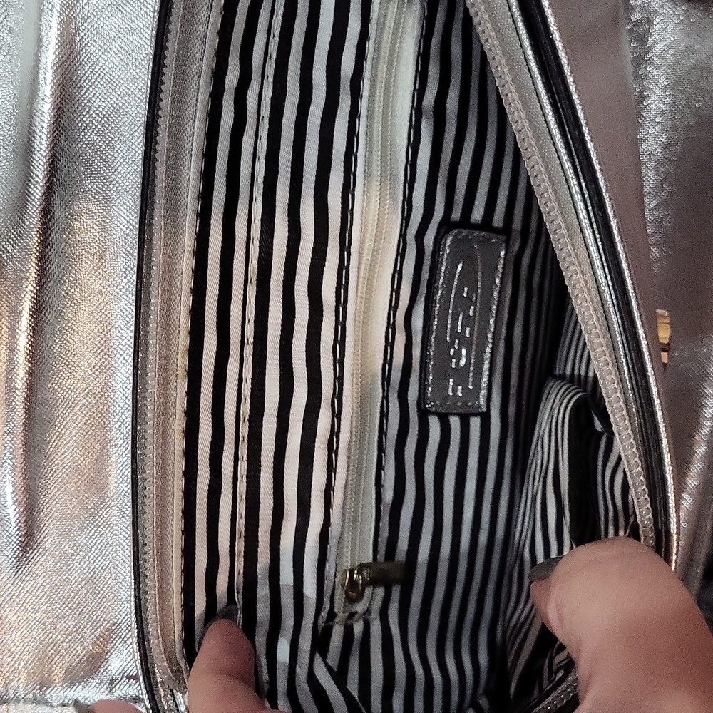 Yoki Purse - Picture 9 of 12